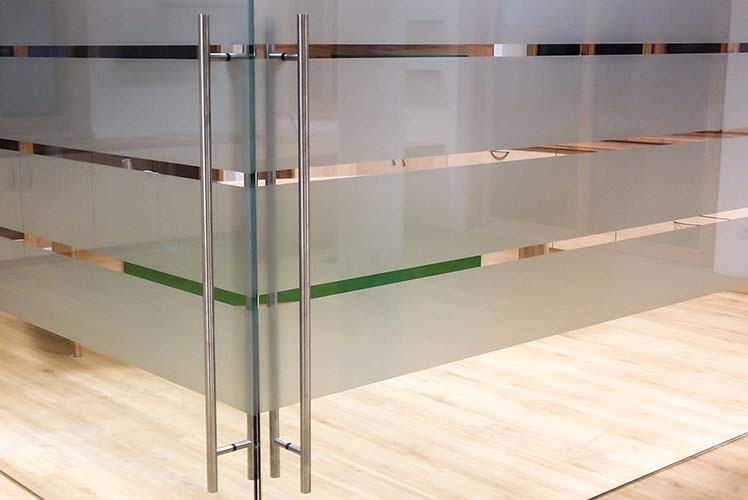 media/image/galerie_glaszeit_0001_Schaufenster_sandstrahlfolie_02.jpg